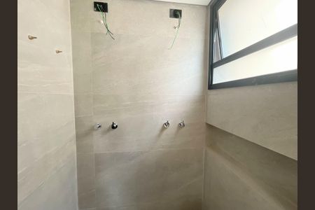 Apartamento à venda com 62m², 2 quartos e 2 vagasBanheiro suíte 2