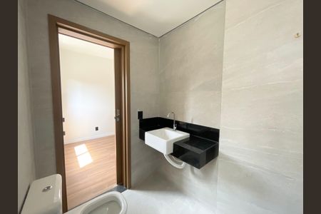 Apartamento à venda com 62m², 2 quartos e 2 vagasBanheiro suíte 2