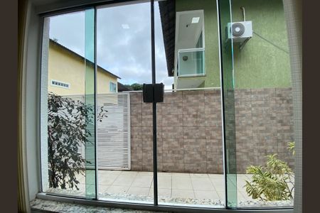 Casa à venda com 220m², 3 quartos e 2 vagasQuintal