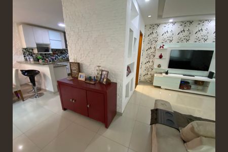 Casa à venda com 220m², 3 quartos e 2 vagasSala