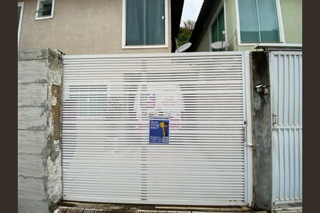 Casa à venda com 220m², 3 quartos e 2 vagasPlaquinha