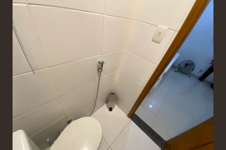 Casa à venda com 220m², 3 quartos e 2 vagasLavabo