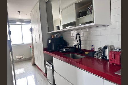 Apartamento à venda com 95m², 3 quartos e 2 vagasCozinha