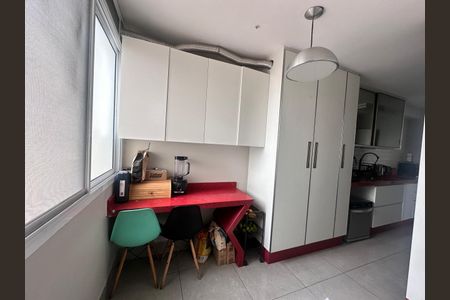 Apartamento à venda com 95m², 3 quartos e 2 vagasQuarto