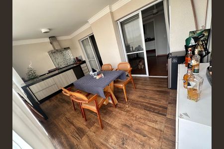 Apartamento à venda com 95m², 3 quartos e 2 vagasVaranda