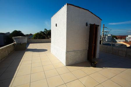 Casa à venda com 294m², 4 quartos e 2 vagas Casa à venda com 294m², 4 quartos e 2 vagasTerraço