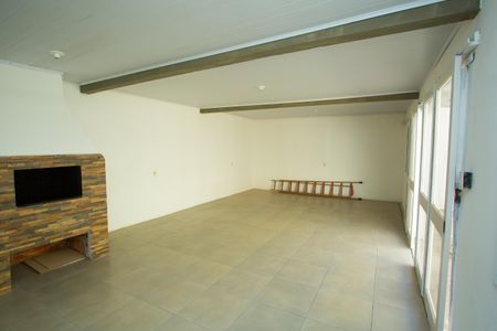 Casa à venda com 294m², 4 quartos e 2 vagas Casa à venda com 294m², 4 quartos e 2 vagasEspaço de Festas