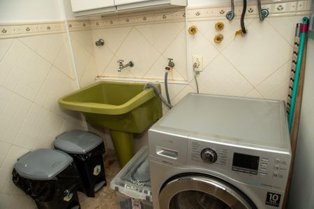 Apartamento à venda com 69m², 2 quartos e 1 vagaÁrea de Serviço