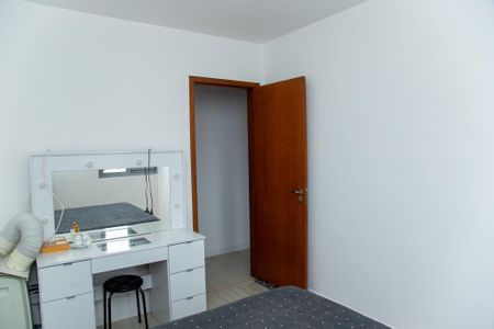 Apartamento à venda com 69m², 2 quartos e 1 vagaQuarto 2