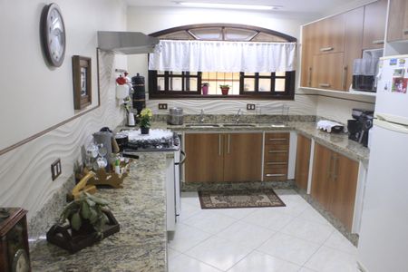 Casa à venda com 180m², 3 quartos e 3 vagasCozinha principal