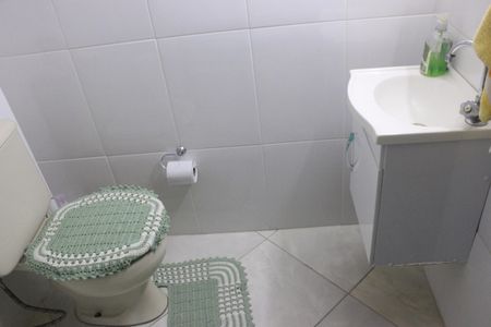 Casa à venda com 180m², 3 quartos e 3 vagasBanheiro da Suíte 2