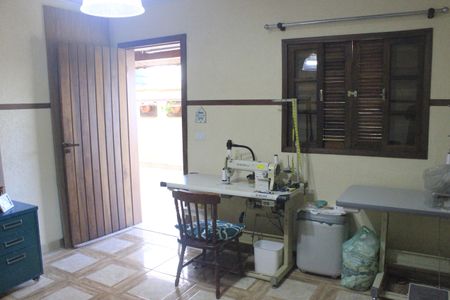 Casa à venda com 180m², 3 quartos e 3 vagasSuíte 2