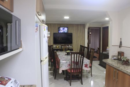 Casa à venda com 180m², 3 quartos e 3 vagasCozinha