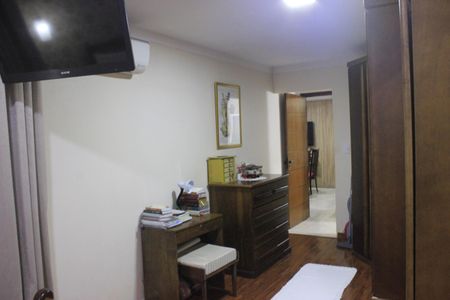 Casa à venda com 180m², 3 quartos e 3 vagasSuíte 1