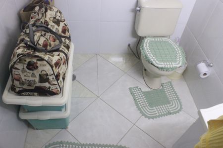 Casa à venda com 180m², 3 quartos e 3 vagasBanheiro da Suíte 2