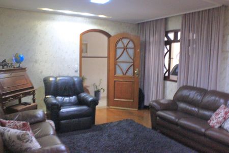 Casa à venda com 180m², 3 quartos e 3 vagasSala