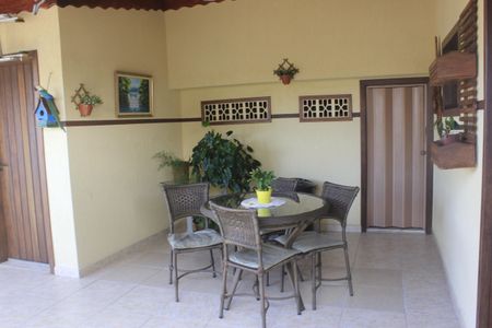 Casa à venda com 180m², 3 quartos e 3 vagasTerraço com varanda