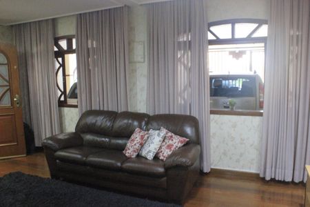 Casa à venda com 180m², 3 quartos e 3 vagasSala