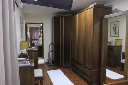 Casa à venda com 180m², 3 quartos e 3 vagasSuíte 1