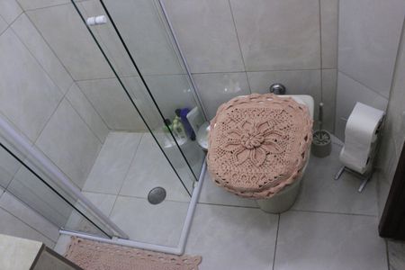 Casa à venda com 180m², 3 quartos e 3 vagasBanheiro 2