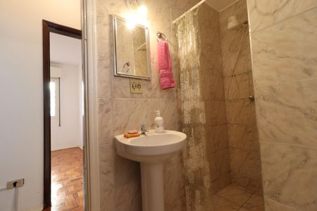 Apartamento para alugar com 70m², 2 quartos e sem vagaBanheiro