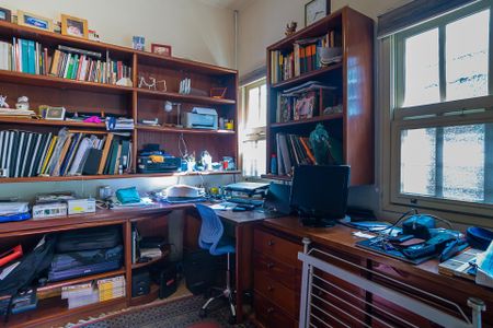 Casa à venda com 216m², 3 quartos e 5 vagas