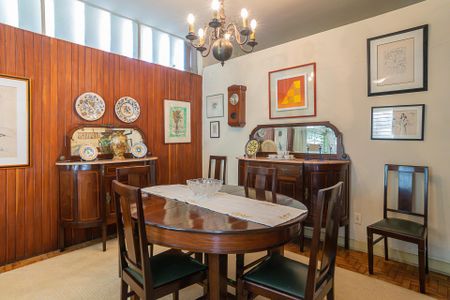 Casa à venda com 216m², 3 quartos e 5 vagas