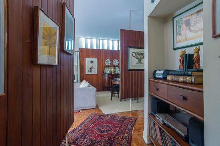 Casa à venda com 216m², 3 quartos e 5 vagas