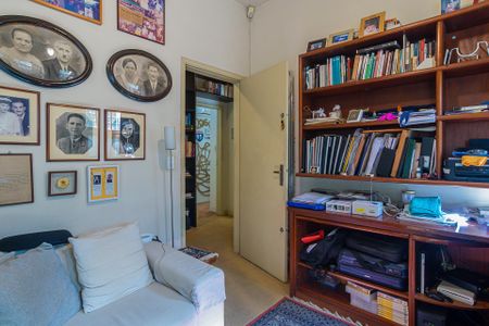 Casa à venda com 216m², 3 quartos e 5 vagas