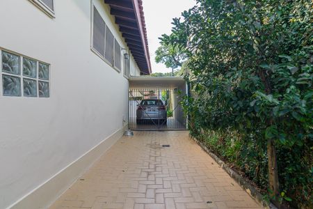 Casa à venda com 216m², 3 quartos e 5 vagas