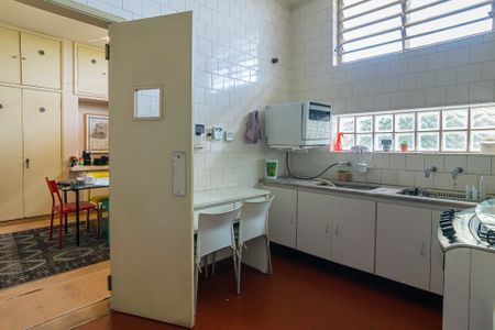 Casa à venda com 216m², 3 quartos e 5 vagas