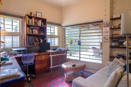 Casa à venda com 216m², 3 quartos e 5 vagas