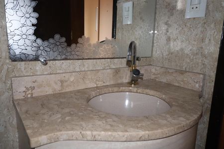 Apartamento à venda com 138m², 3 quartos e 2 vagasBanheiro Suíte