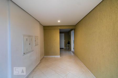 Apartamento à venda com 67m², 2 quartos e 2 vagasHall social