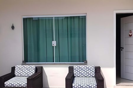 Casa à venda com 85m², 2 quartos e 2 vagas