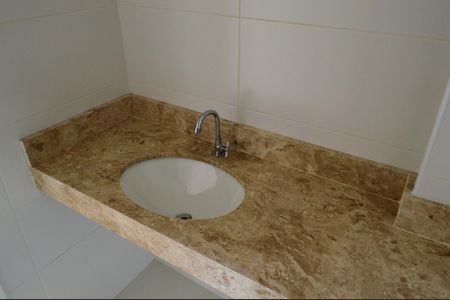 Apartamento para alugar com 75m², 2 quartos e 2 vagasBanheiro