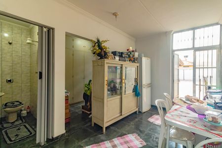 Casa à venda com 175m², 3 quartos e 2 vagasCopa