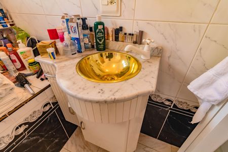 Casa à venda com 175m², 3 quartos e 2 vagasBanheiro