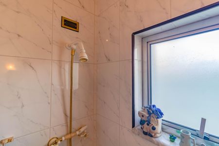 Casa à venda com 175m², 3 quartos e 2 vagasBanheiro