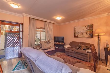 Casa à venda com 175m², 3 quartos e 2 vagasSala