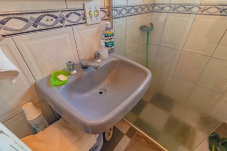 Casa à venda com 175m², 3 quartos e 2 vagasBanheiro 2