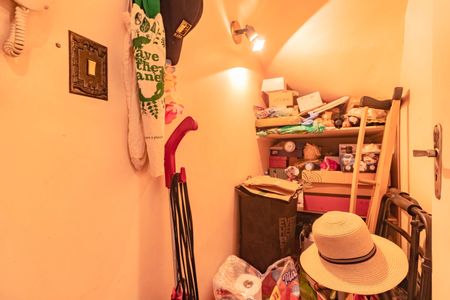Casa à venda com 175m², 3 quartos e 2 vagasSala - Quartinho