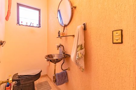 Casa à venda com 175m², 3 quartos e 2 vagasLavabo