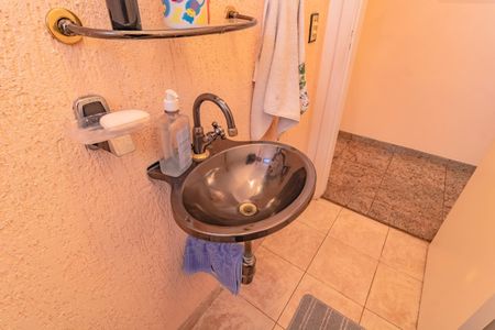 Casa à venda com 175m², 3 quartos e 2 vagasLavabo