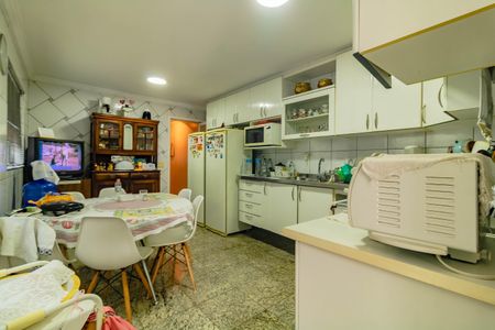 Casa à venda com 175m², 3 quartos e 2 vagasCozinha