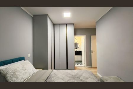 Apartamento à venda com 74m², 2 quartos e 2 vagas Apartamento à venda com 74m², 2 quartos e 2 vagasSuíte