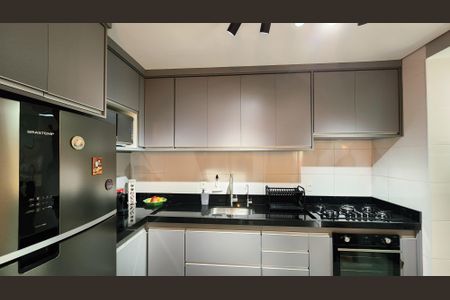 Apartamento à venda com 74m², 2 quartos e 2 vagas Apartamento à venda com 74m², 2 quartos e 2 vagasCozinha