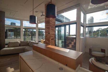 Apartamento à venda com 358m², 3 quartos e 3 vagas Apartamento à venda com 358m², 3 quartos e 3 vagasCobertura