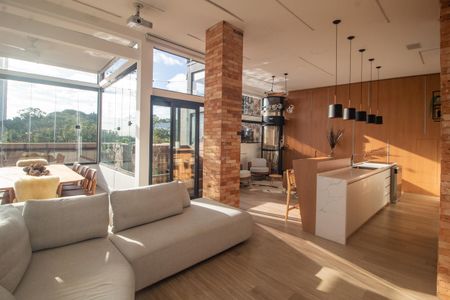 Apartamento à venda com 358m², 3 quartos e 3 vagas Apartamento à venda com 358m², 3 quartos e 3 vagasCobertura