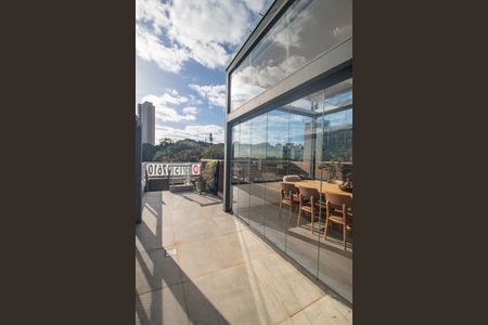 Apartamento à venda com 358m², 3 quartos e 3 vagas Apartamento à venda com 358m², 3 quartos e 3 vagasCobertura - Piscina